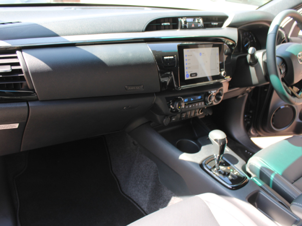 2025 Toyota Hilux