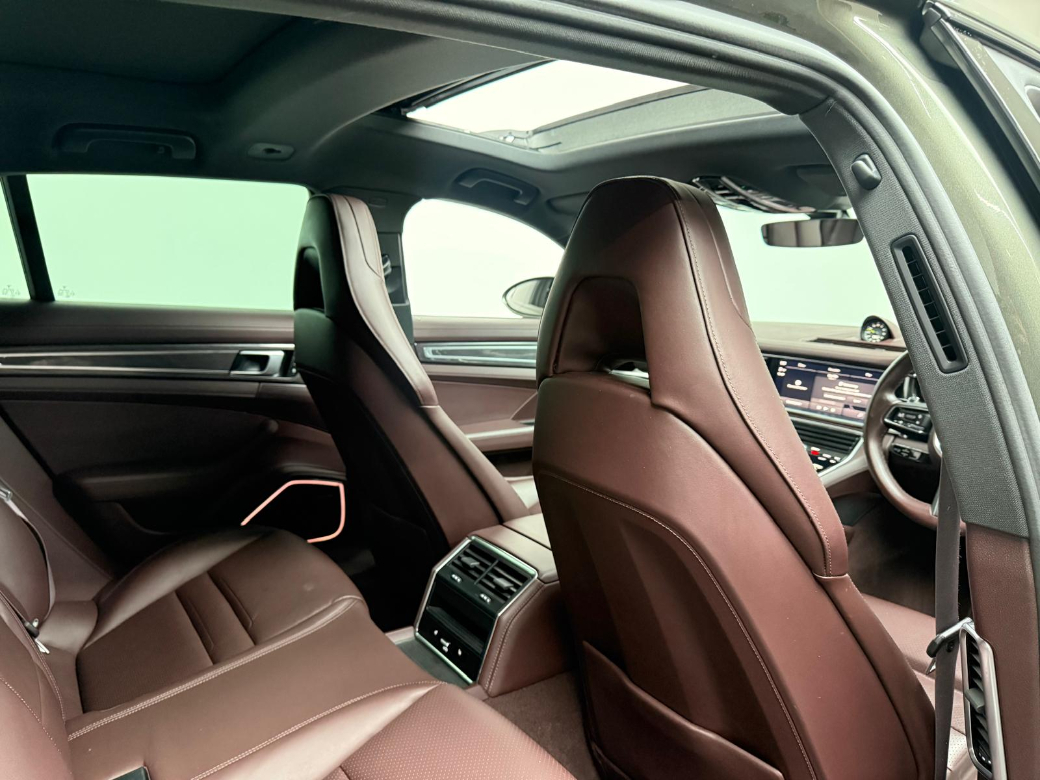2022 Porsche Panamera