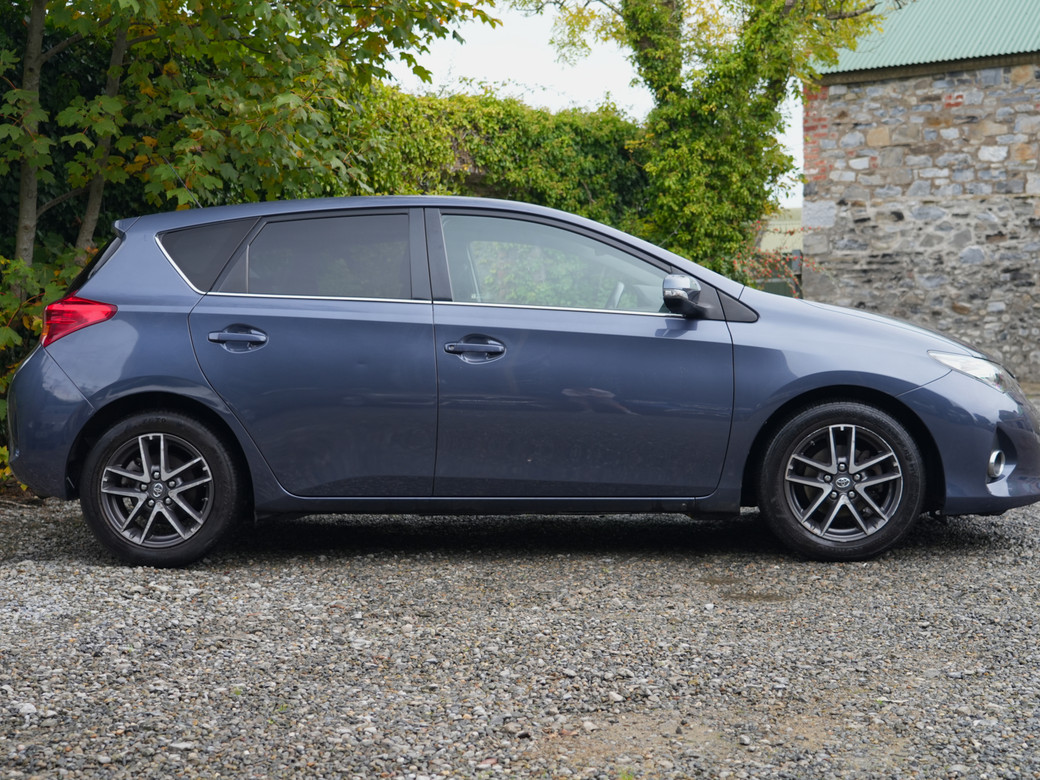 2014 Toyota Auris