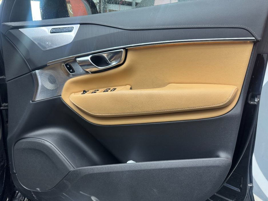 2023 Volvo XC90