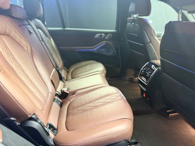 2021 BMW X7