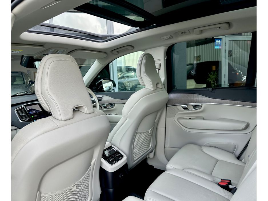 2022 Volvo XC90