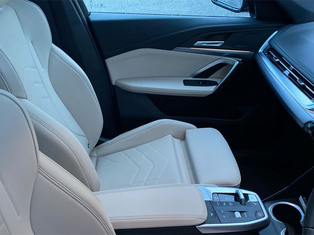 2025 BMW iX1