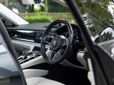 2019 Porsche Panamera