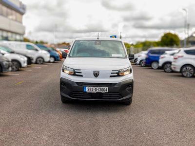 2025 Peugeot Partner