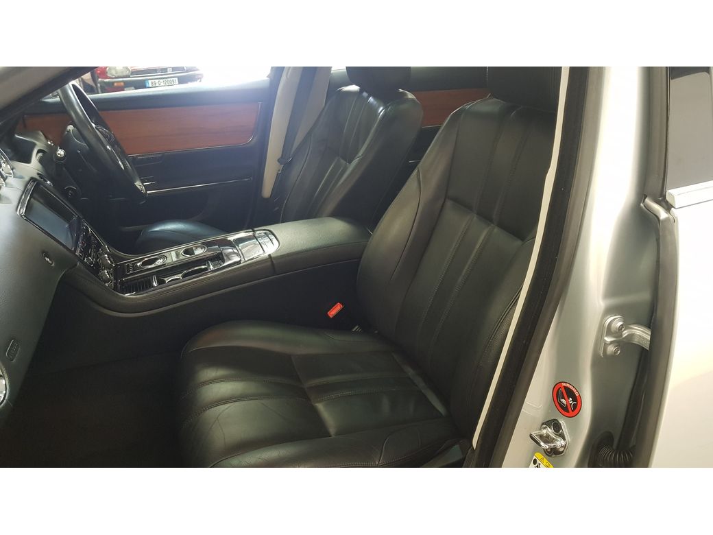 2010 Jaguar XJ