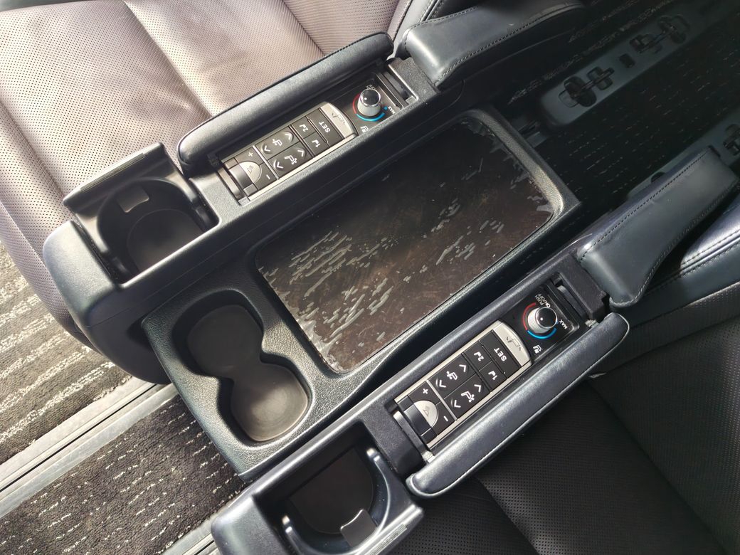 2014 Toyota Vellfire