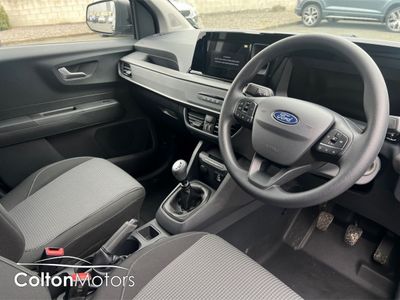 2025 Ford Transit Courier