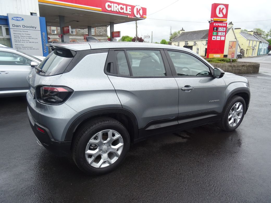 2025 Jeep Avenger