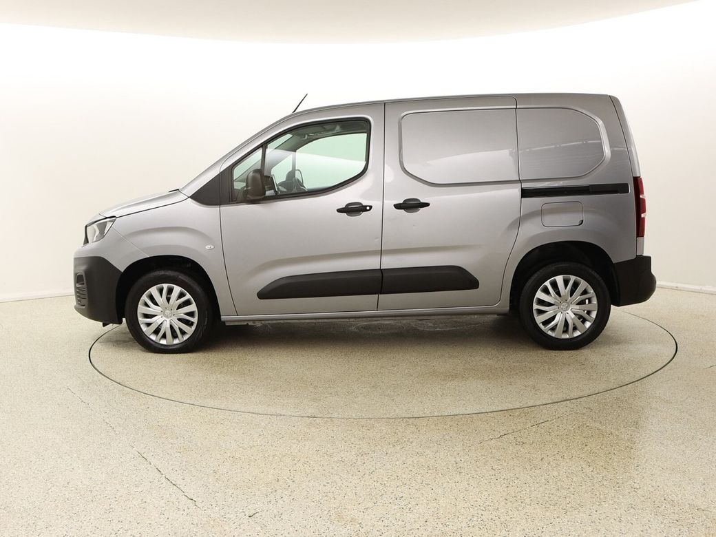 2021 Peugeot Partner
