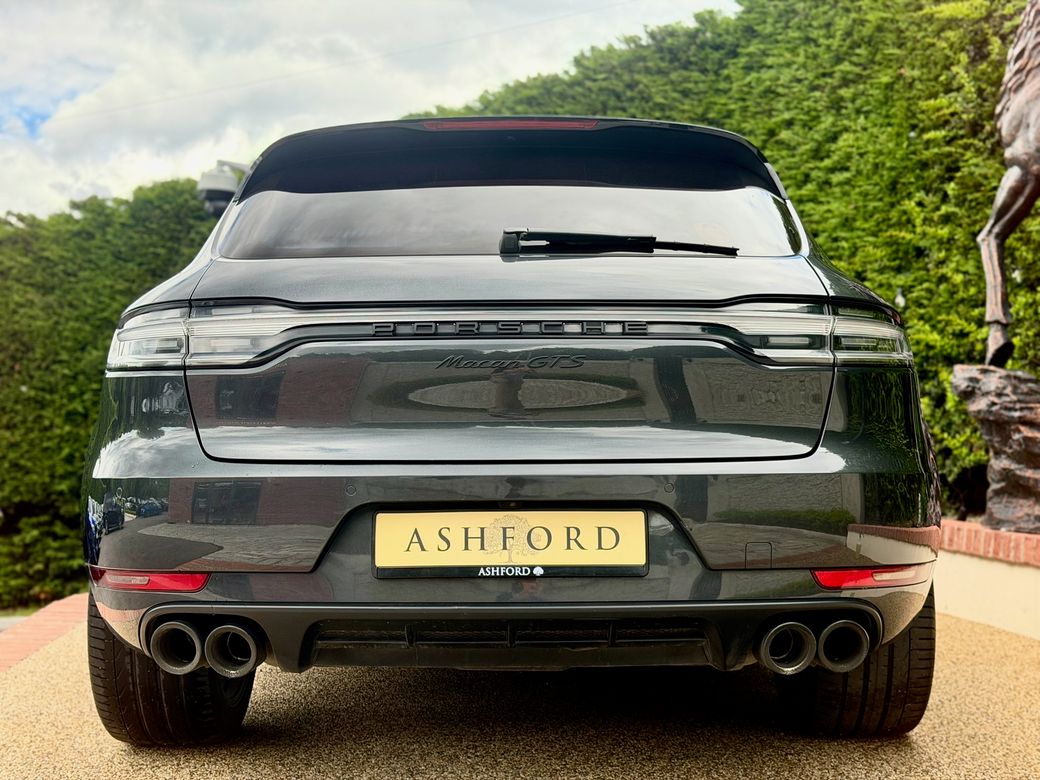 2021 Porsche Macan