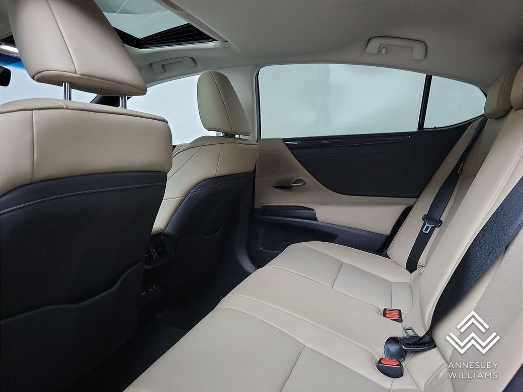 2021 Lexus ES 300h