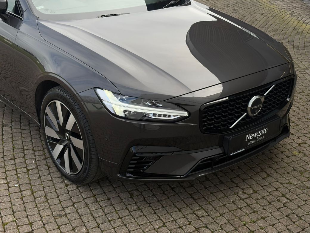 2025 Volvo V90