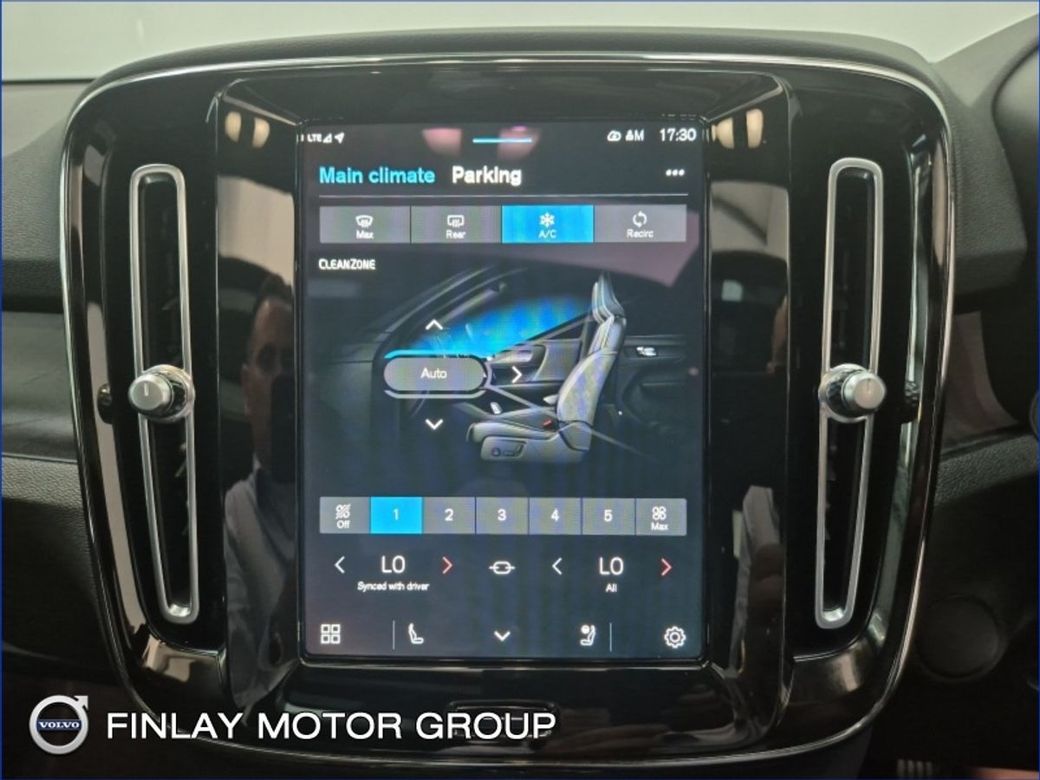 2022 Volvo XC40