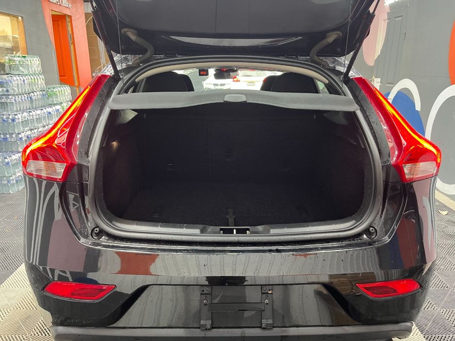 2018 Volvo V40