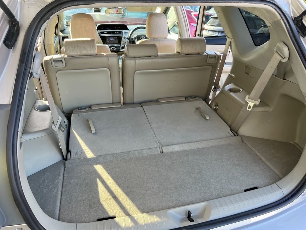 2018 Toyota Prius Alpha