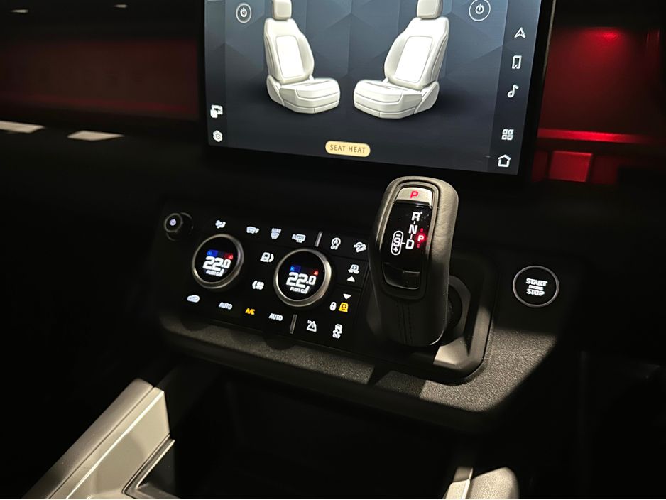 2025 Land Rover Defender