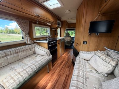 2010 AUTOSLEEPER SUFFOLK LOW PROFILE R.H.D AUTO 