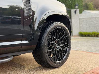 2025 Land Rover Defender