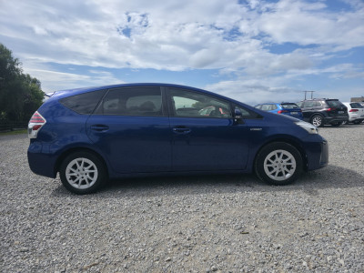2017 Toyota Prius Alpha
