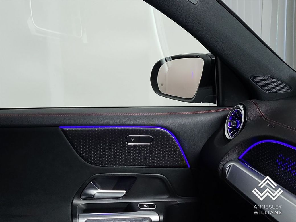 2025 Mercedes-Benz EQB