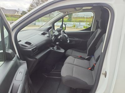 2022 Peugeot Partner