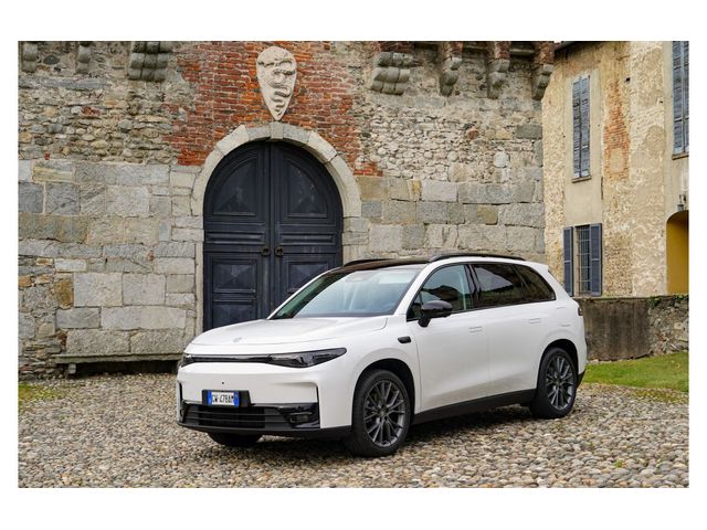 vehicle for sale from Dan Seaman Motors