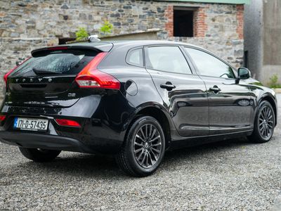 2017 Volvo V40