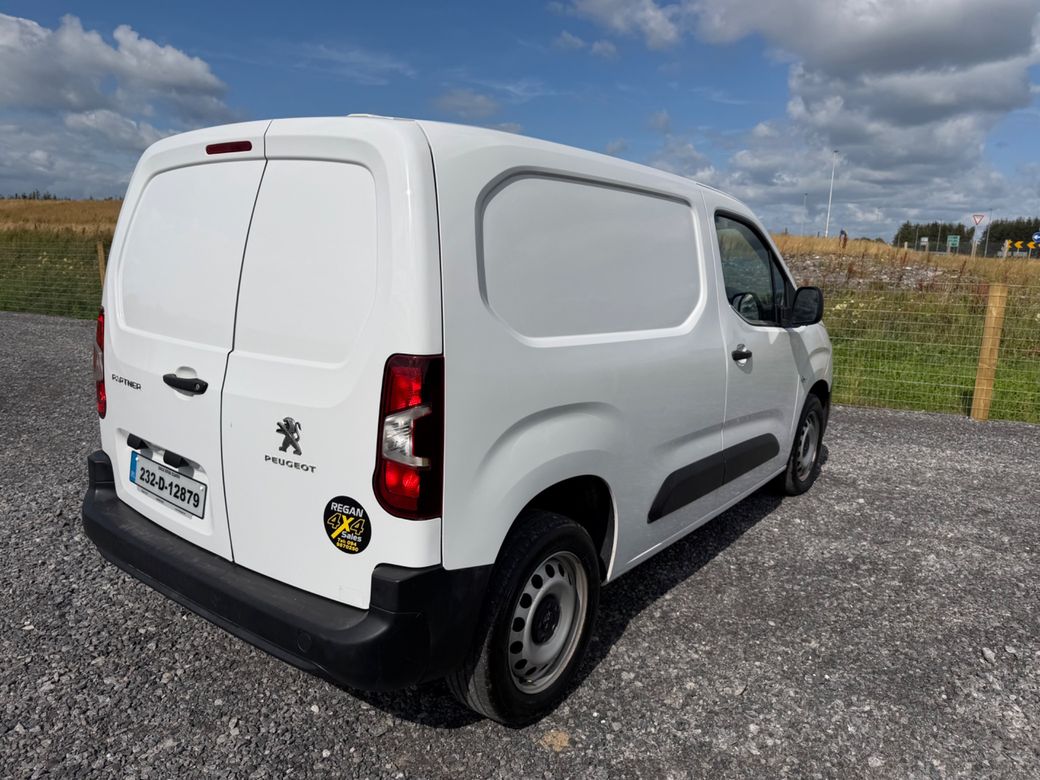 2023 Peugeot Partner