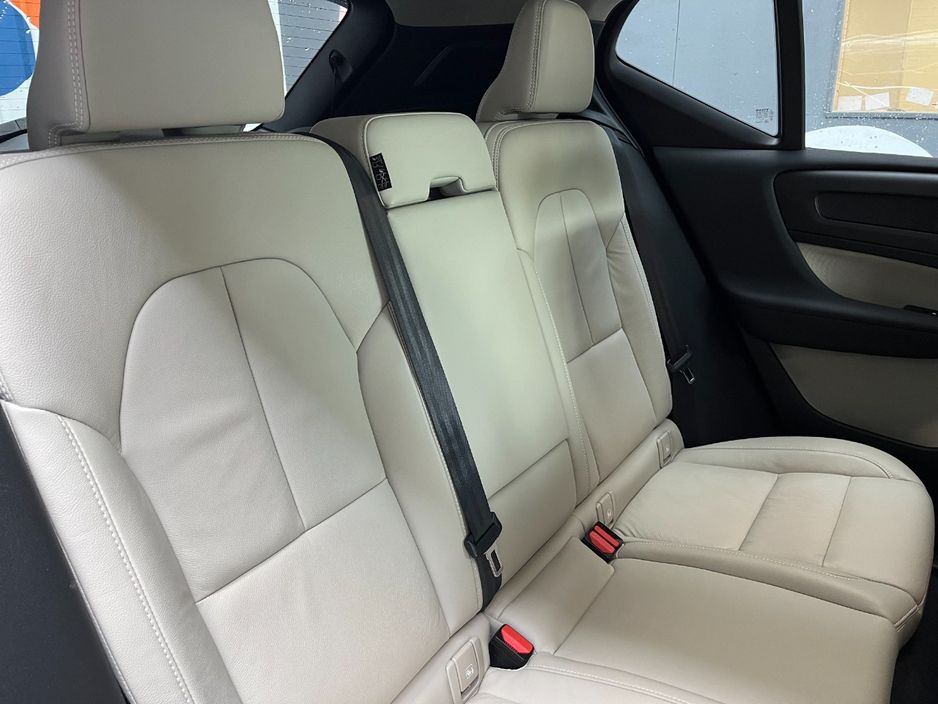2022 Volvo XC40