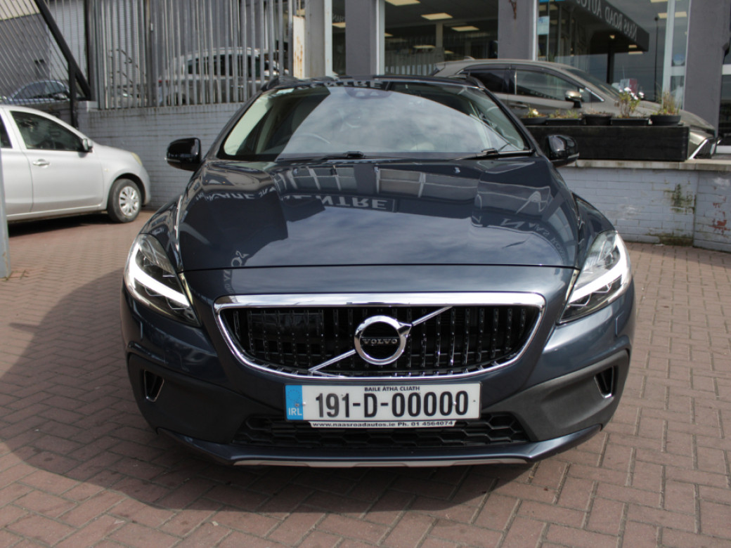 2019 Volvo V40