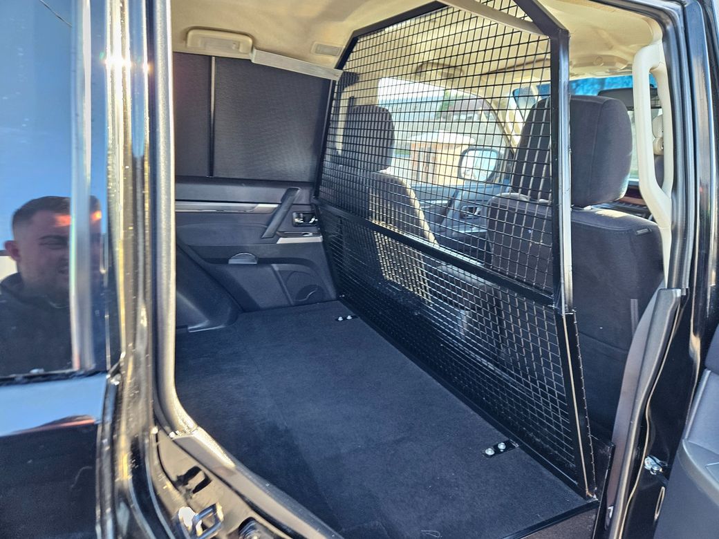 2015 Mitsubishi Pajero