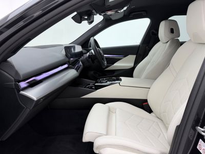 2024 BMW i5