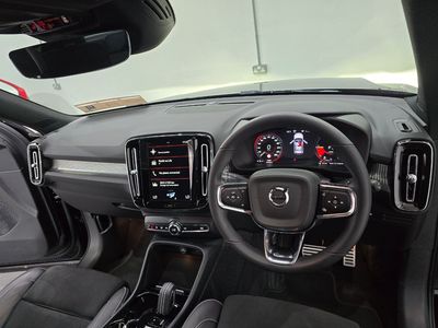 2022 Volvo XC40