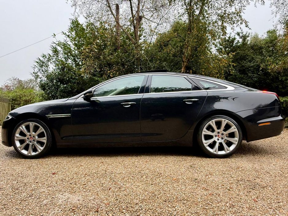 2017 Jaguar XJ