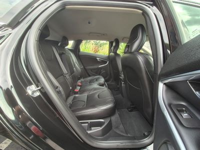 2018 Volvo V40