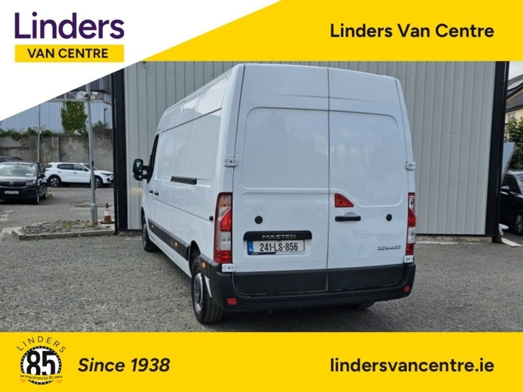 2024 Renault Master