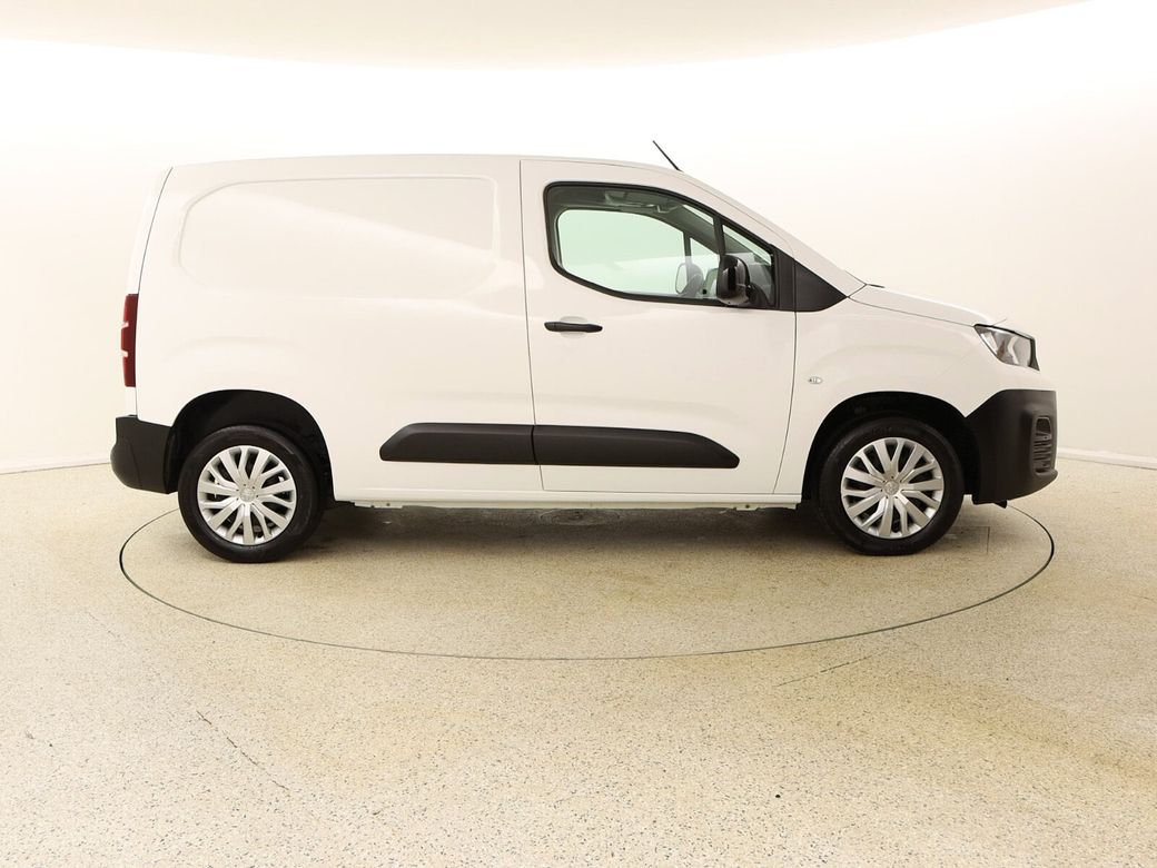 2021 Peugeot Partner