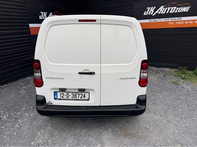 2012 Peugeot Partner