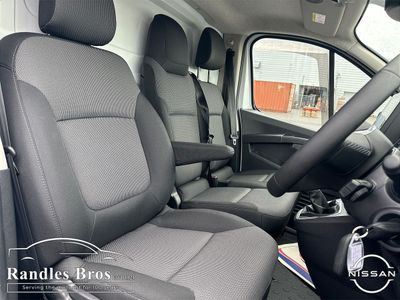 2025 Nissan Primastar