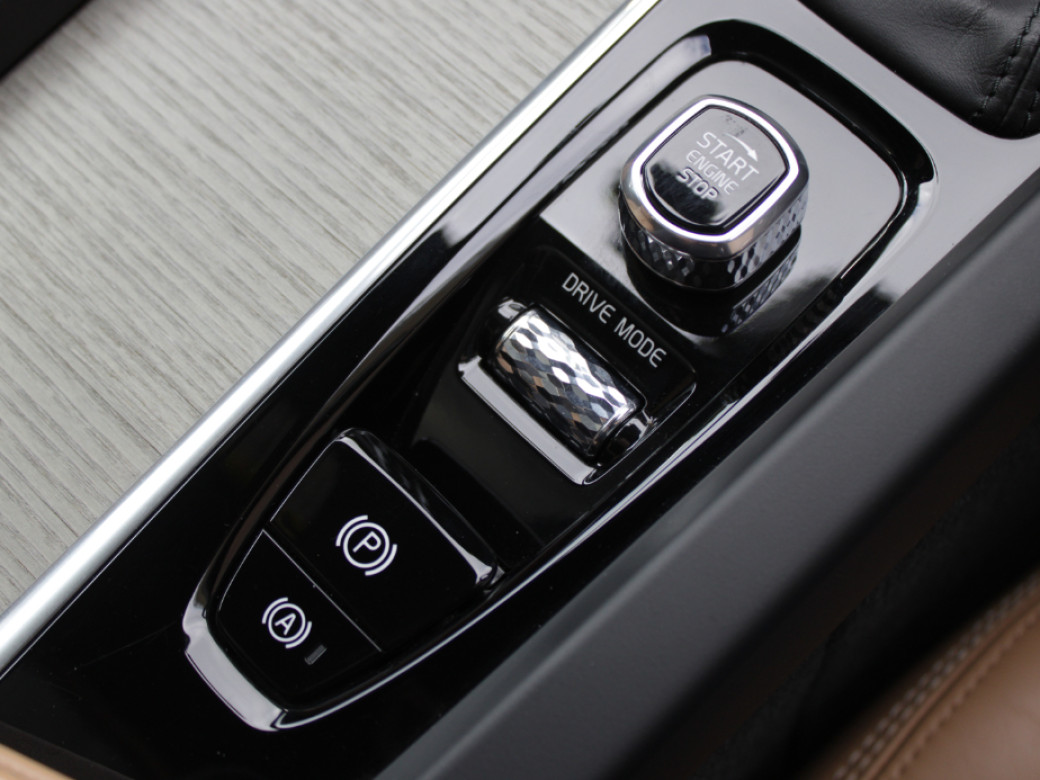 2020 Volvo V60