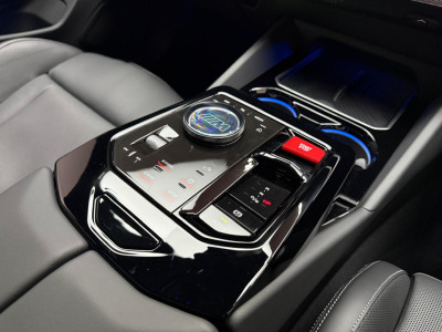 2025 BMW M5
