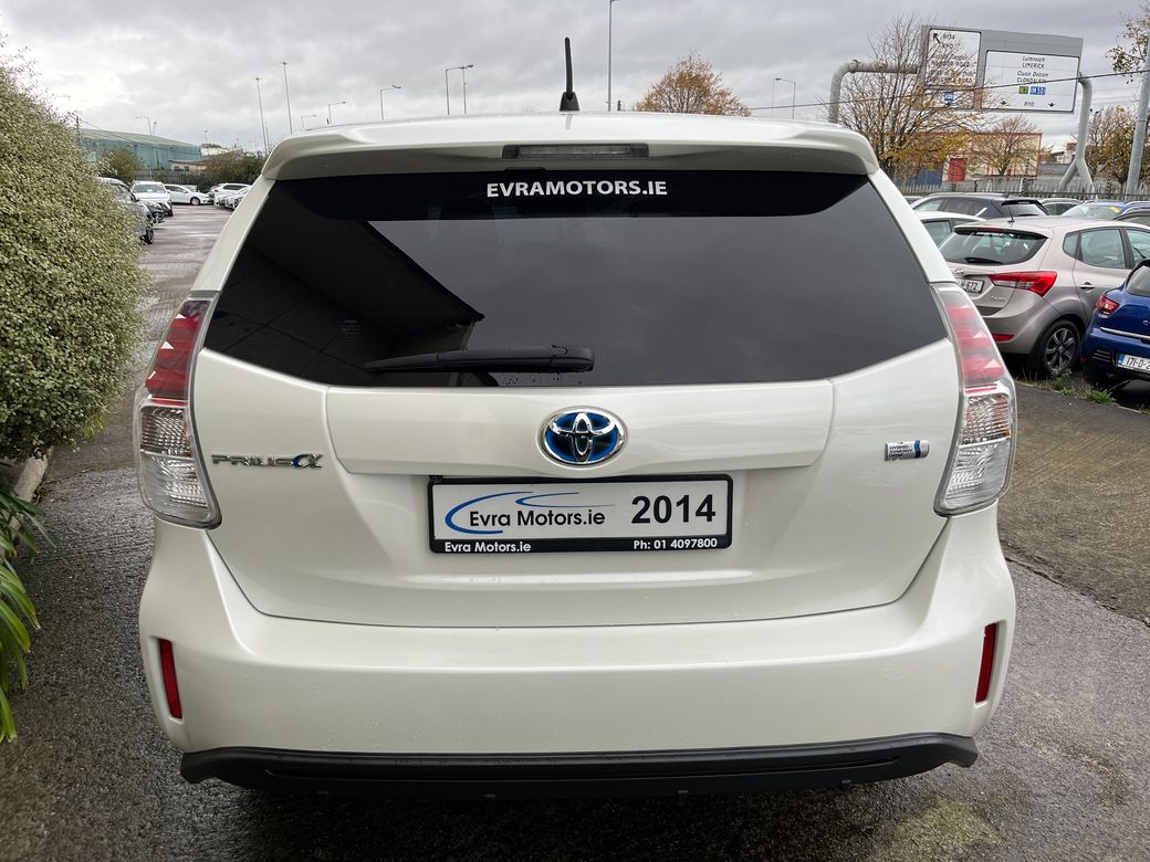 2019 Toyota Prius Alpha