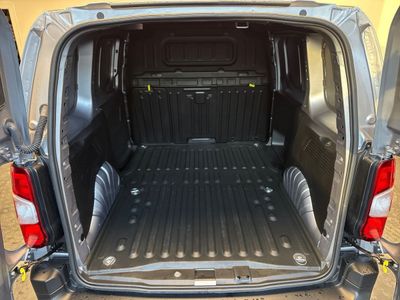 2025 Peugeot Partner