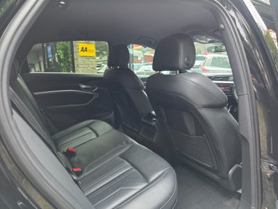 2022 Audi e-tron