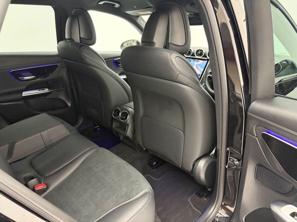 2025 Mercedes-Benz GLC Class