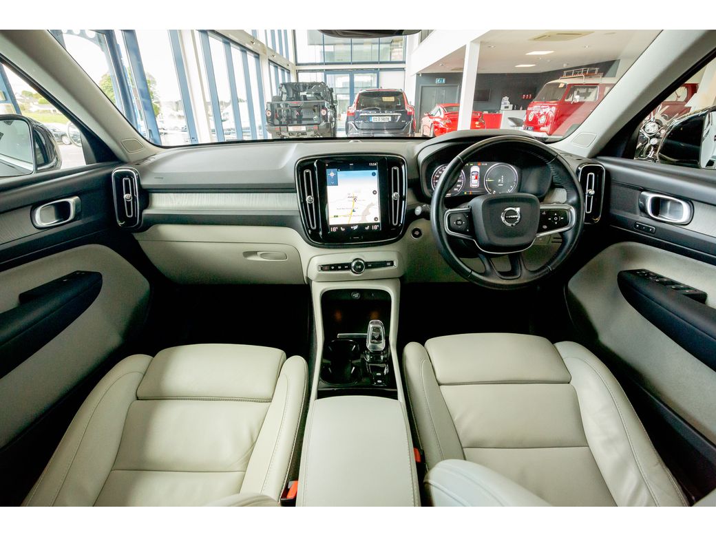 2022 Volvo XC40