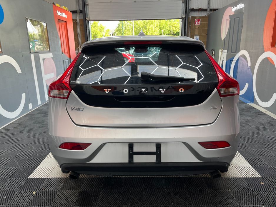 2015 Volvo V40