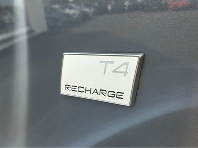 2022 Volvo XC40