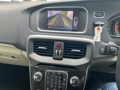 2019 Volvo V40